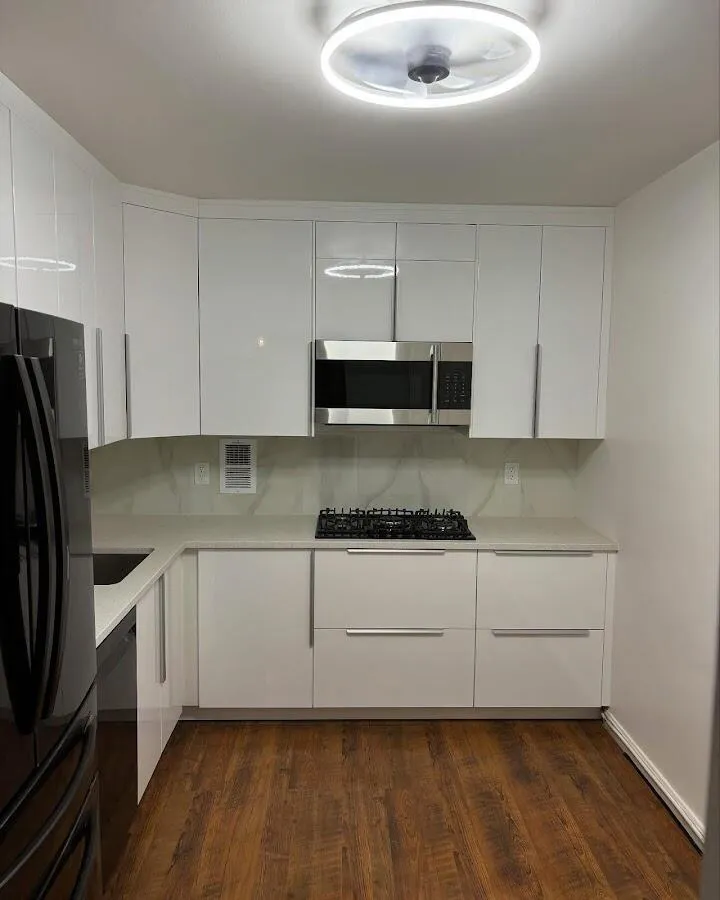 Renovated kitchen with quartz countertops in Pasadena